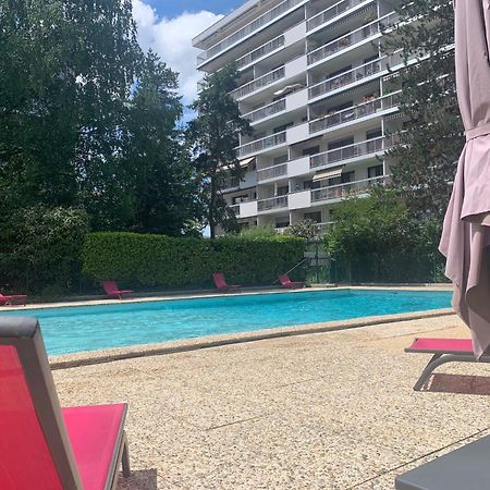 Mont Royal Balcon Et Piscine Apartment Annecy Exterior foto