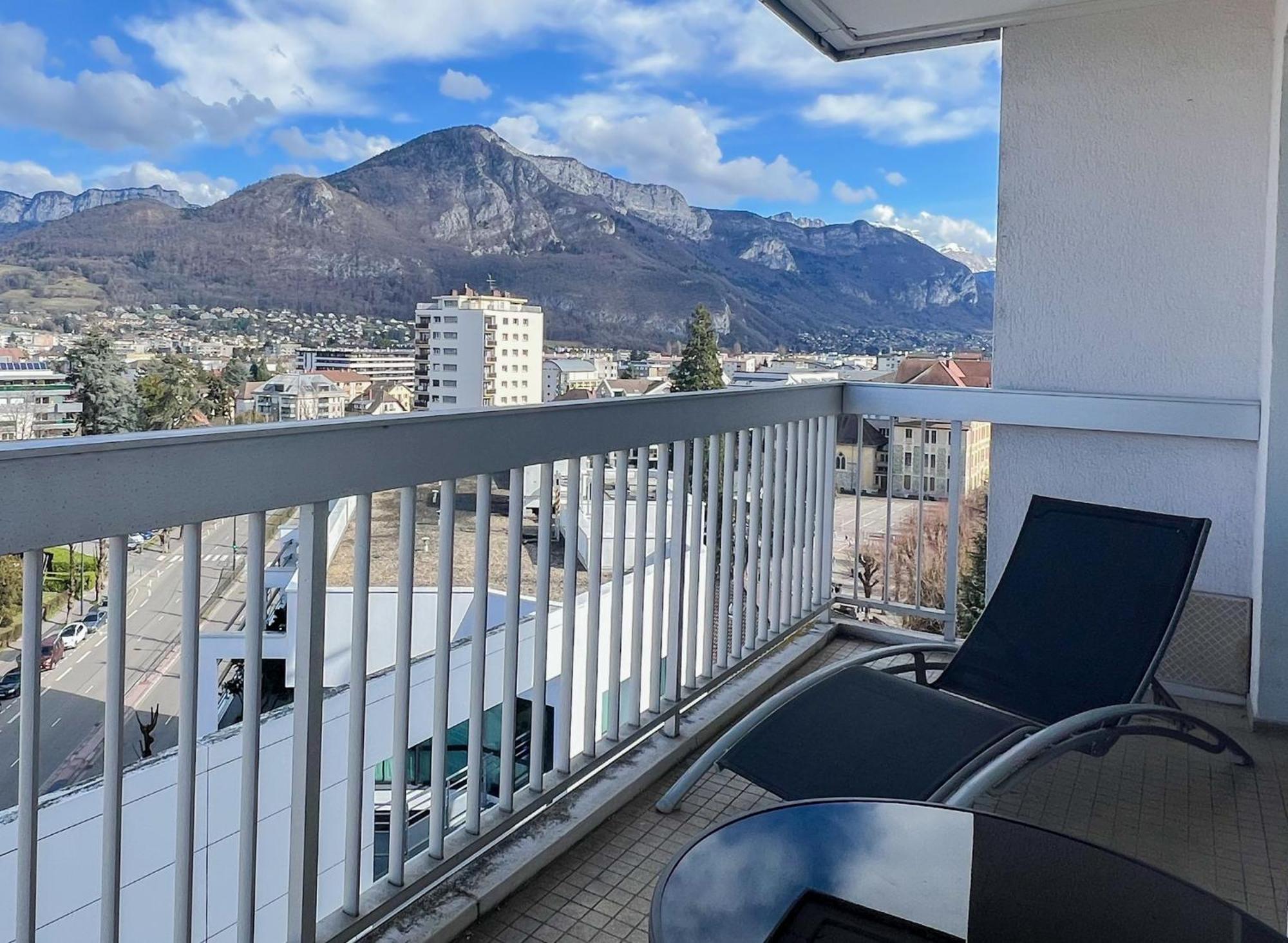Mont Royal Balcon Et Piscine Apartment Annecy Exterior foto